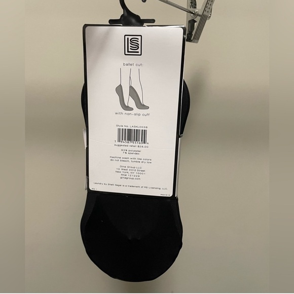 Laundry by Shelli Segal laser cut liners - Picture 2 of 5